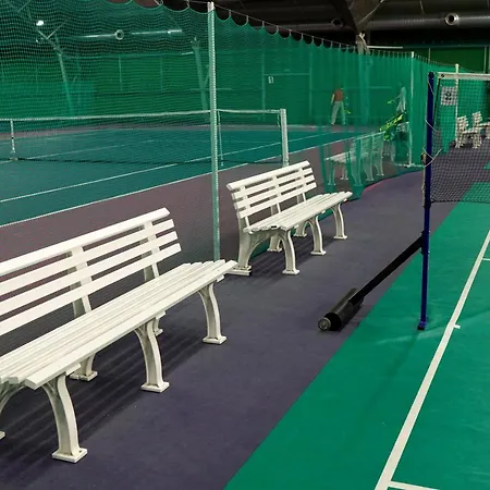 Prestige Tennis Park 招待所 4*